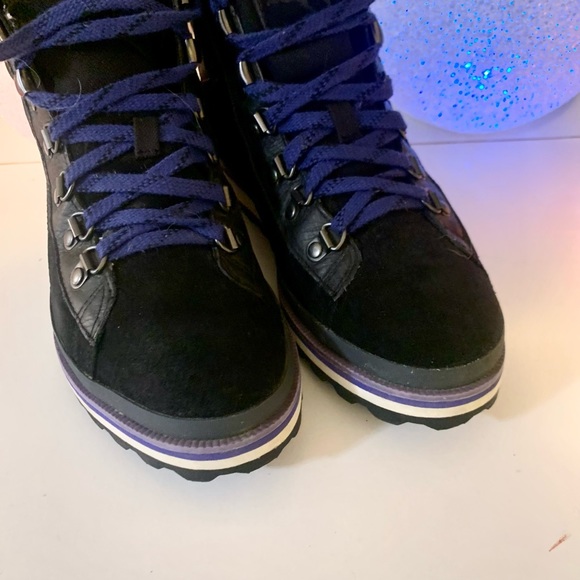 PUMA fleecy lined hiker boots - like new! - Picture 3 of 10